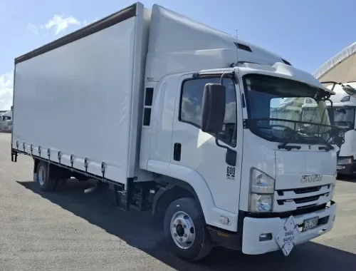 4x2 Curtainsider