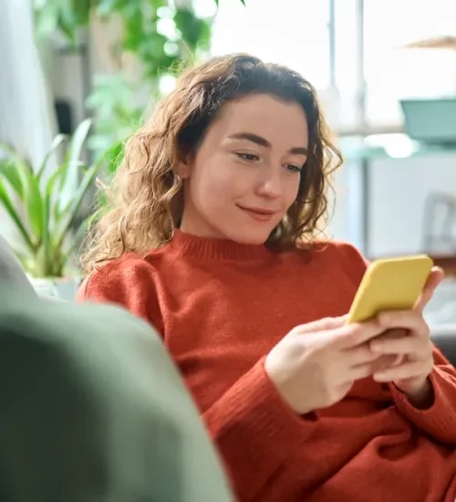 Customer-Giving-Feedback-From-Her-Phone-1